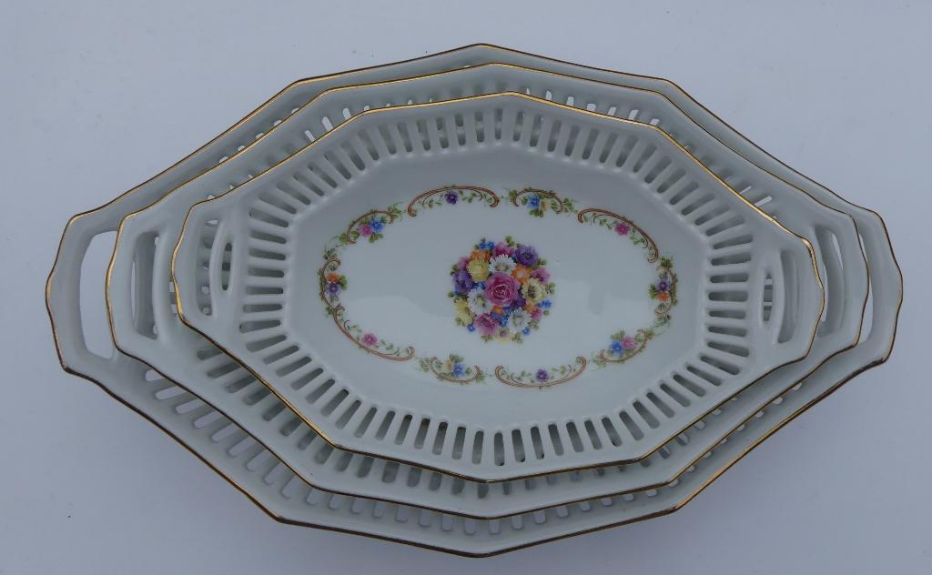 Handige Lekkers Serveer Set Bonbons  /  Koekjes / Muffins, Nieuw, Ophalen of Verzenden, Schaal of Schalen, Wedgwood