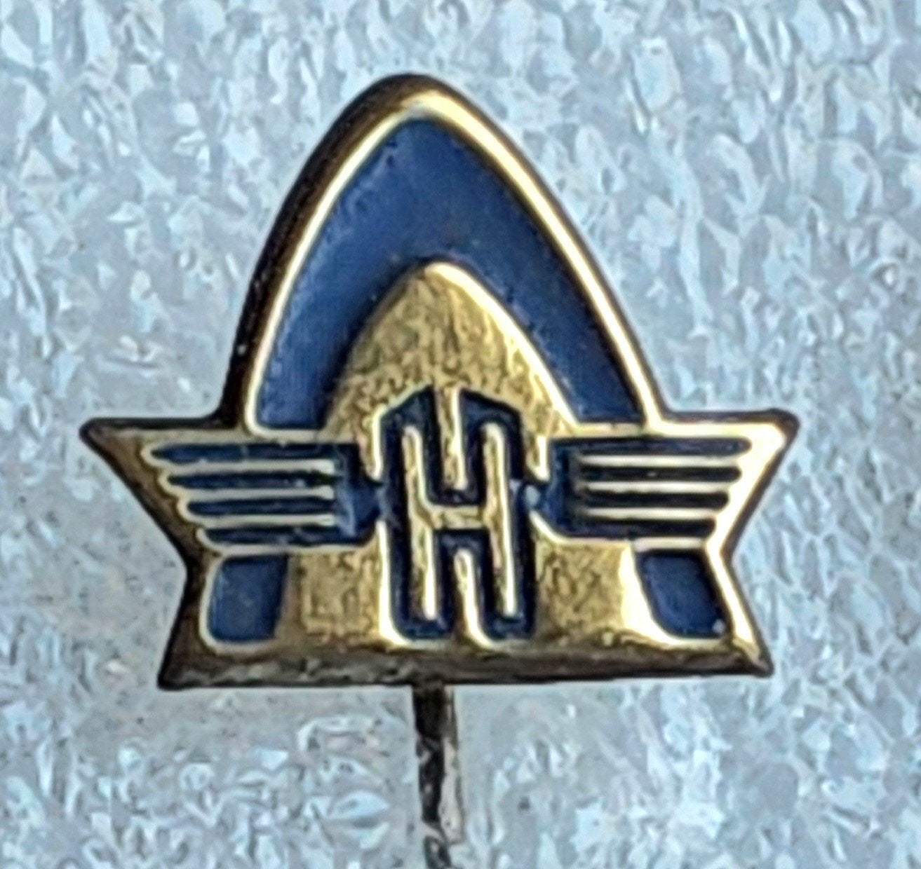Vintage Hanomag Speldje, Ophalen of Verzenden, Gebruikt, Merk, Speldje of Pin