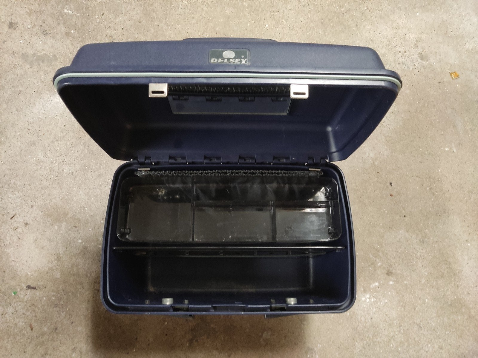 Delsey koffer/opbergbox - sleutels ontbreken, Gebruikt, 50 tot 60 cm, Hard kunststof, Slot