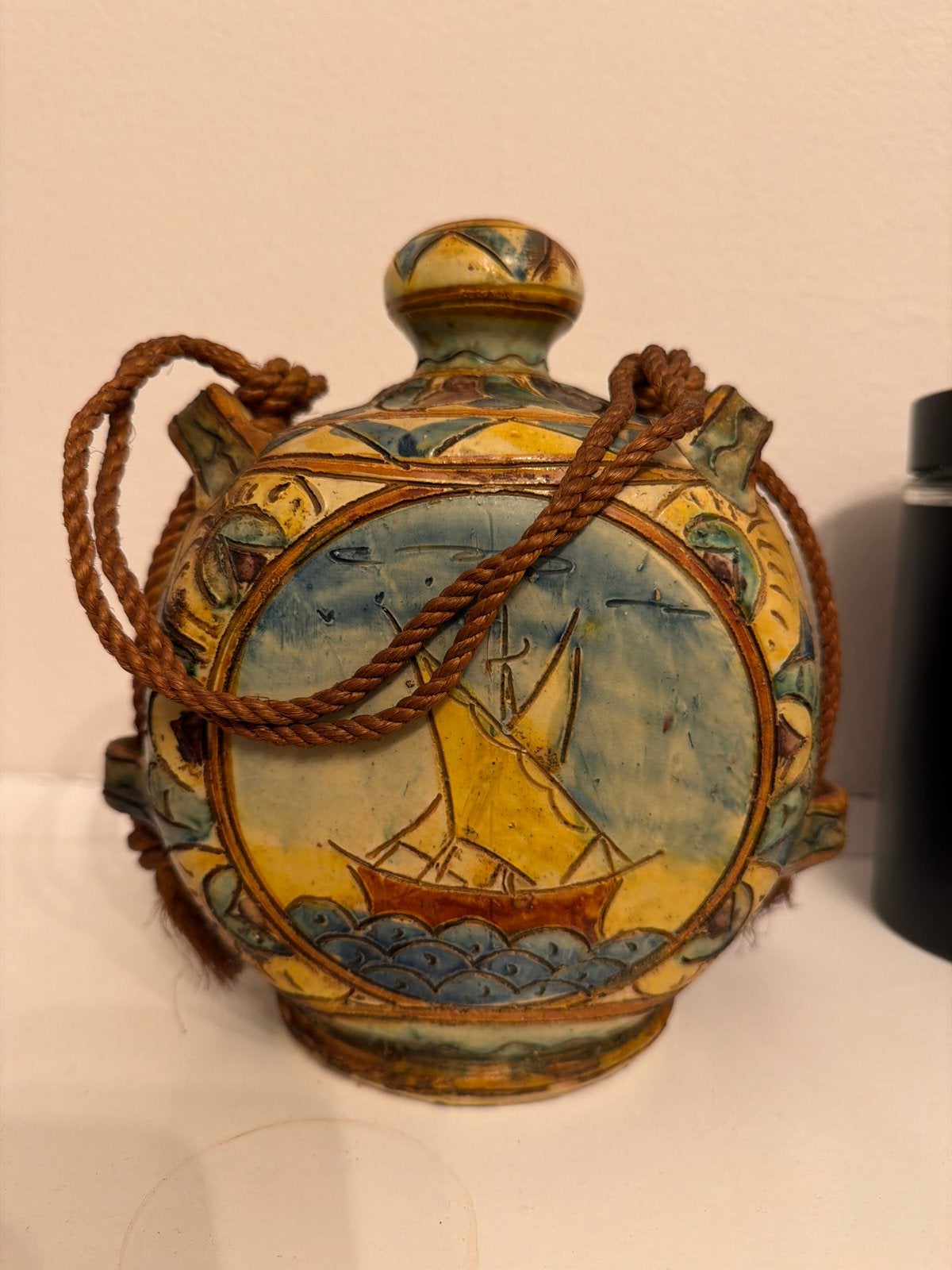 Oude Handbeschilderde Aardewerk Pelgrimskruik, Ophalen of Verzenden
