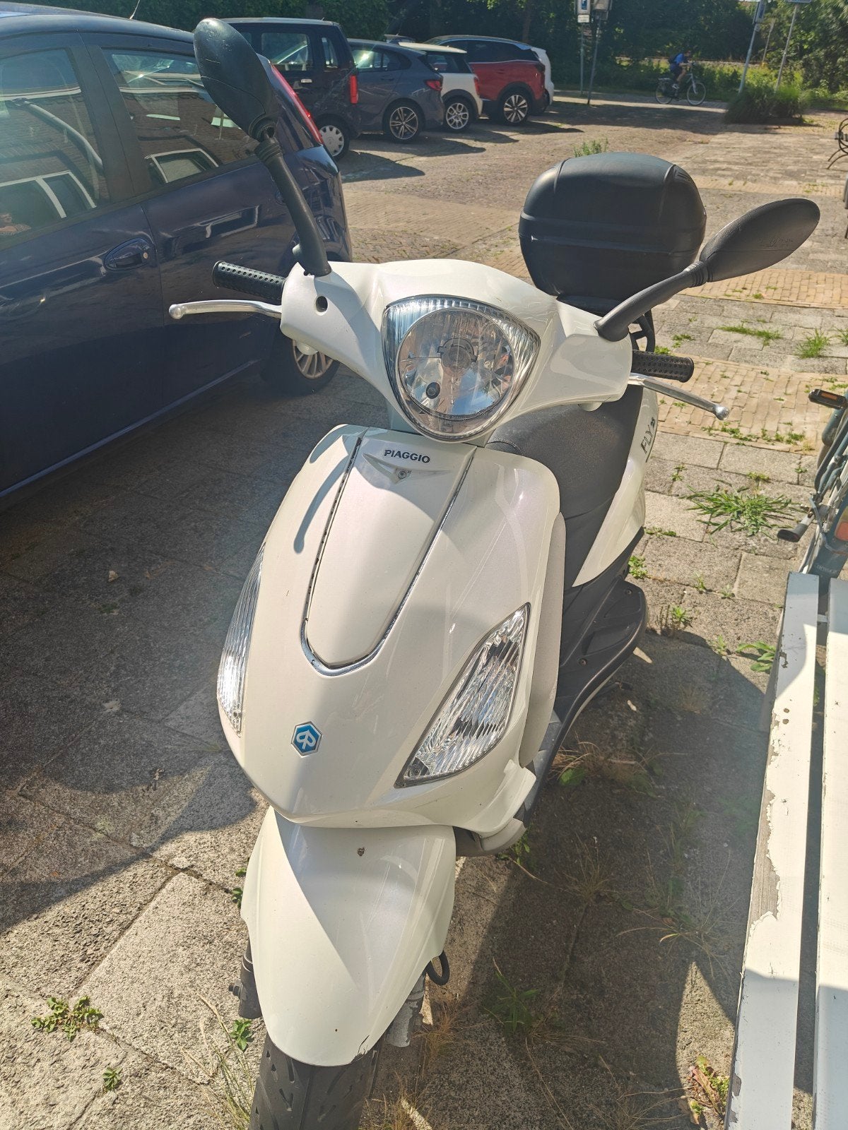 Piaggio Fly 25 scooter - Wit, 5077 km, incl. topkoffer, Ophalen, Gebruikt, Fly, Benzine