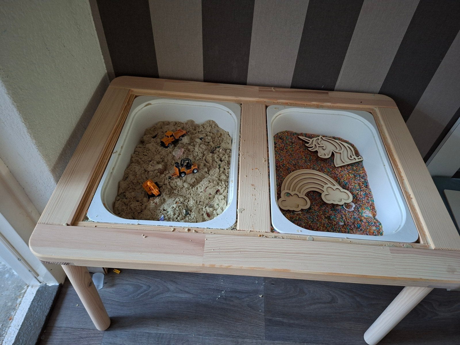 Ikea Flisat Tafel - Speeltafel voor Kinderen, Ophalen, Zo goed als nieuw