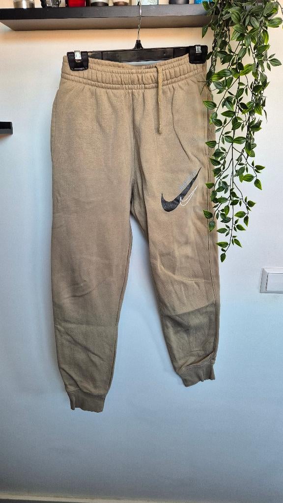 Beige heren joggingbroek Nike | Maat XS | Nieuw, Kleding | Heren, Beige, Nike, Nieuw, Ophalen of Verzenden