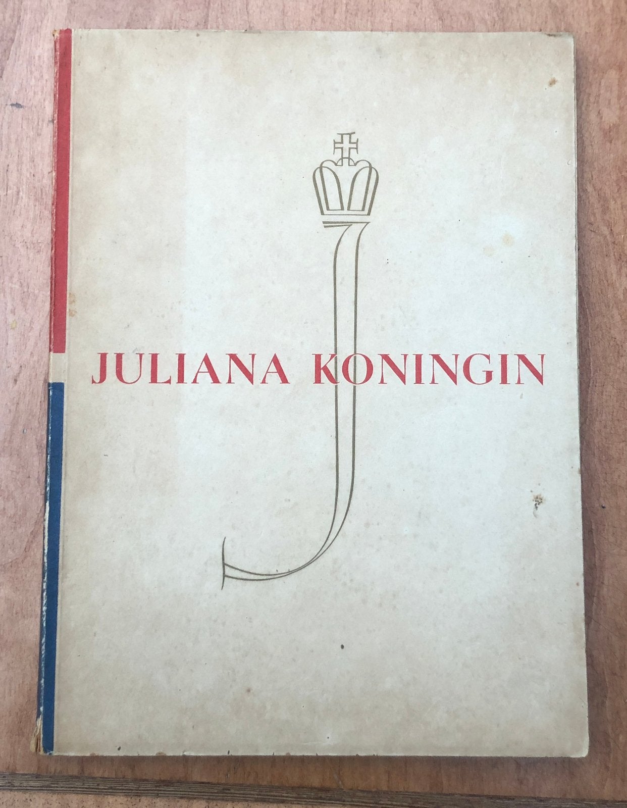 Juliana koningin boek uit 1948, Verzamelen, Ophalen of Verzenden, Gebruikt, Tijdschrift of Boek