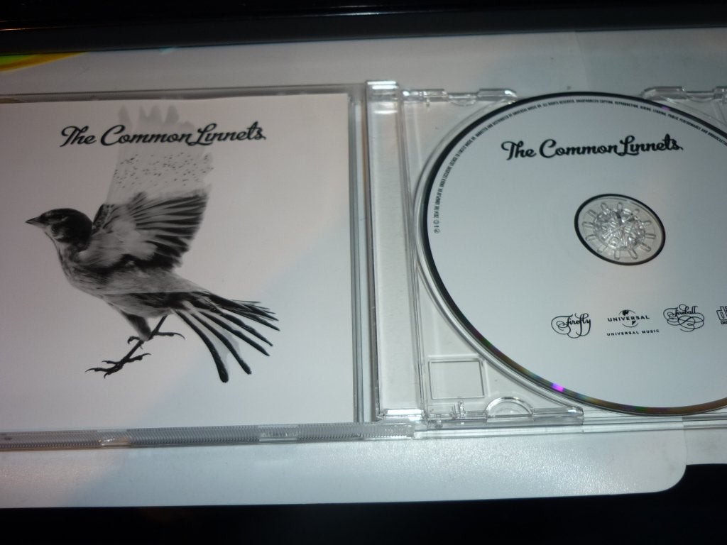 The Common Linnets - The Common Linnets CD, Country, Ophalen of Verzenden, Zo goed als nieuw, Inclusief boekje