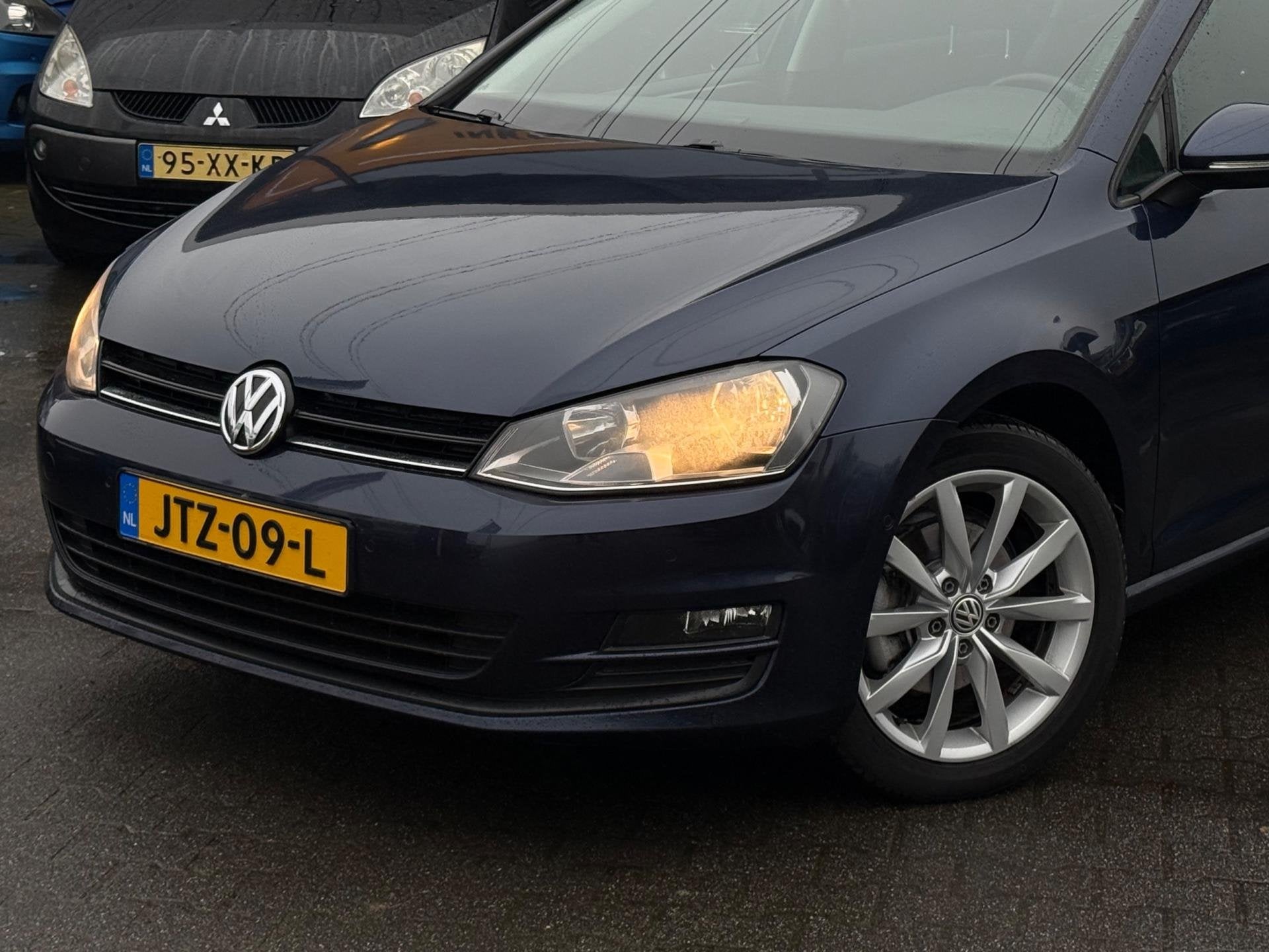 Volkswagen GOLF 1.2 TSI Highline CARPLAY/LMVELGEN/PDC/AIRCO/, Auto's, Voorwielaandrijving, Euro 5, Gebruikt, Zwart