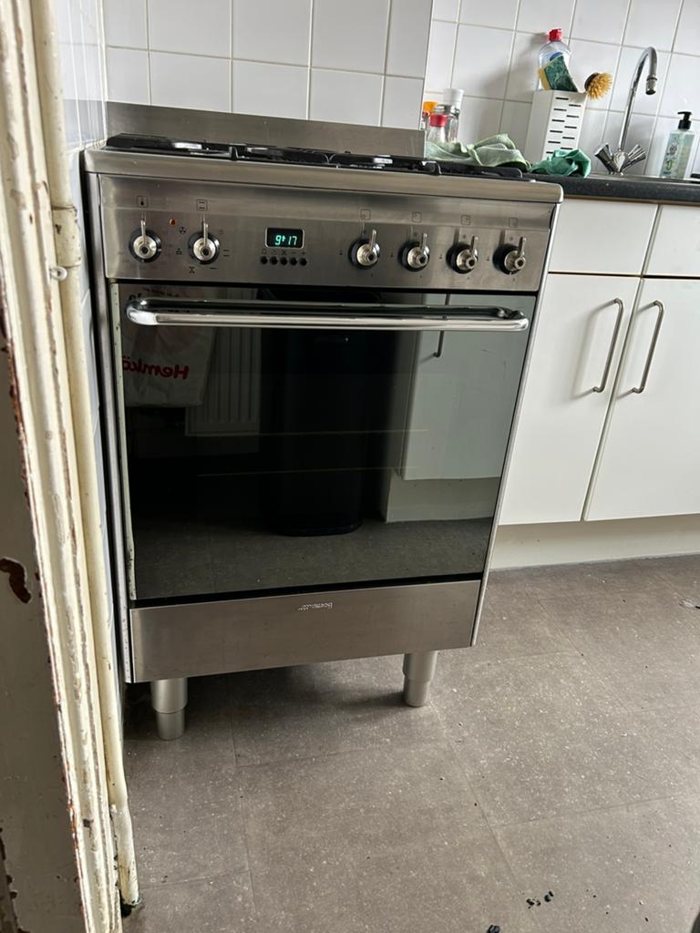 Fornuis - smeg, Ophalen, Gebruikt, 60 cm of meer, 4 kookzones