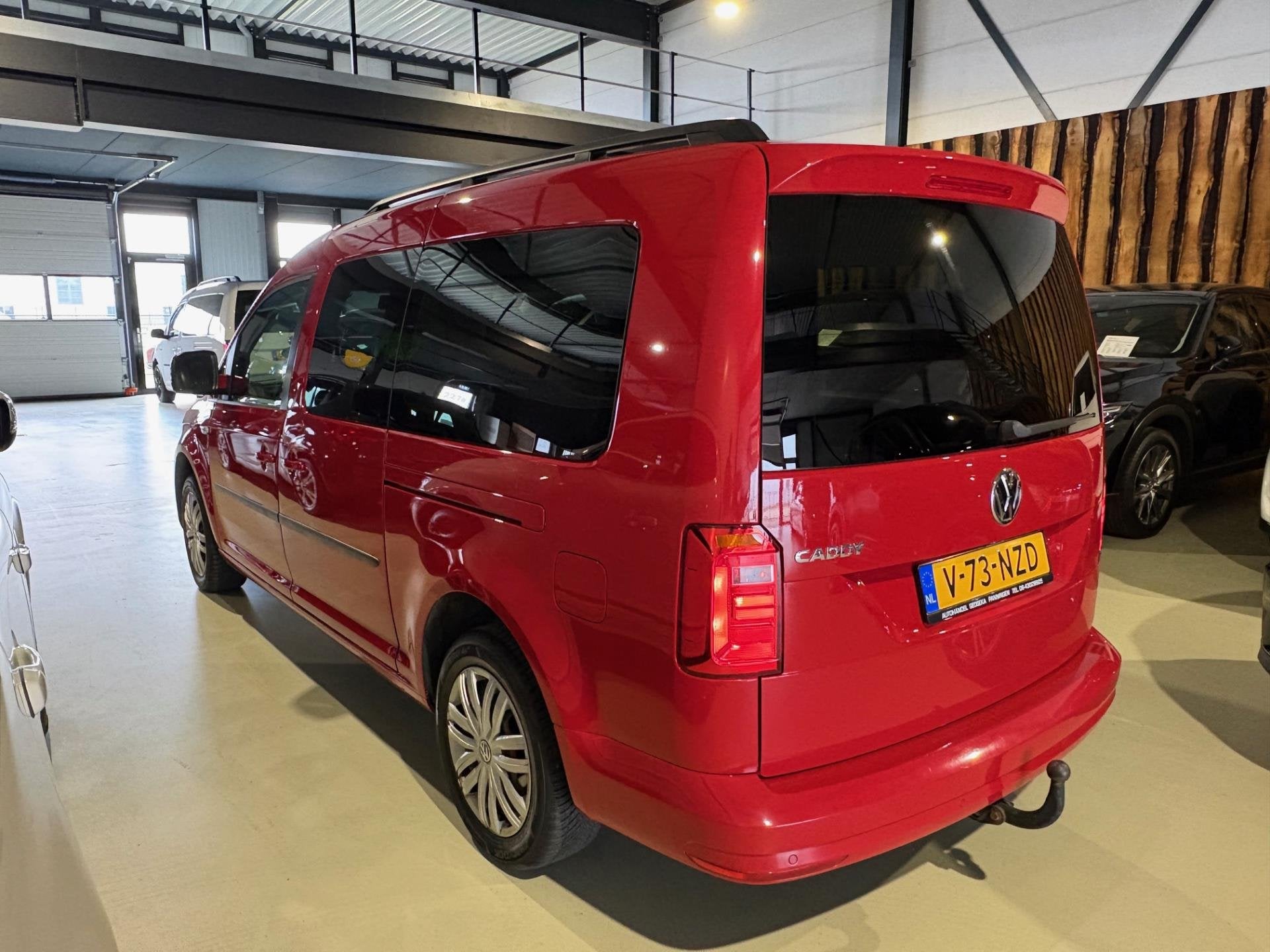 Volkswagen CADDY MAXI KOMBI 1.4 TSI 96 KW 5 persoons Bluemot, Dealer onderhouden, Gebruikt, 4 cilinders, Volkswagen