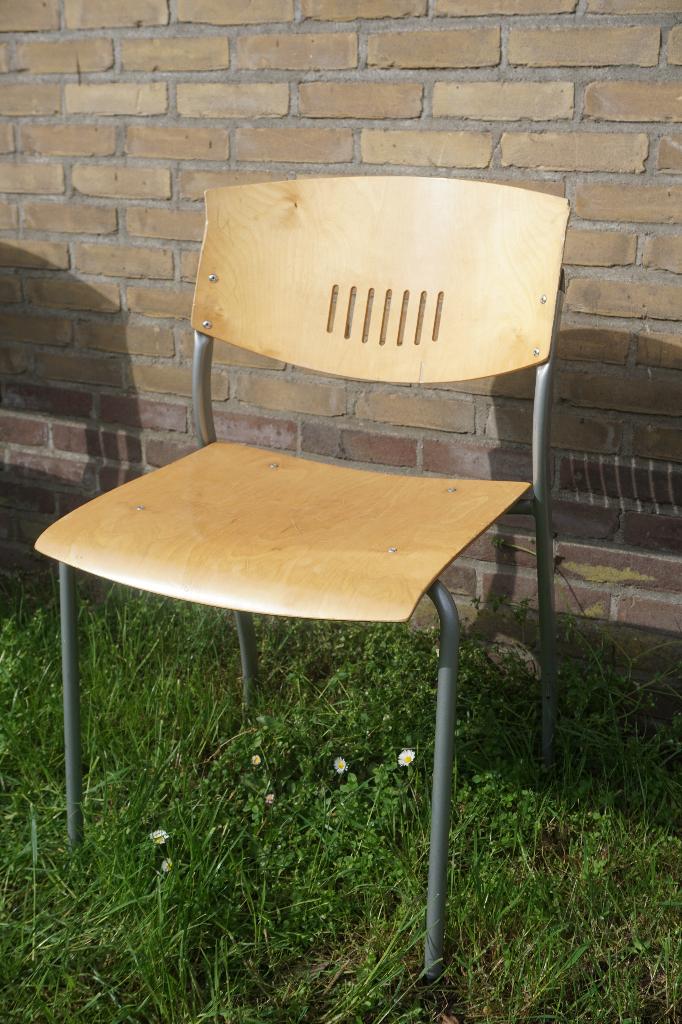 Houten stoelen kantinestoelen schoolstoelen kantoorstoelen, Ophalen, Gebruikt, Bruin, Vijf, Zes of meer stoelen