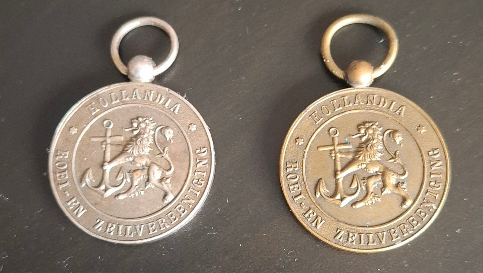 Prijsmedailles Koninklijke Roei- en Zeilvereniging Hollandia, Postzegels en Munten, Ophalen of Verzenden, Zilver, Nederland