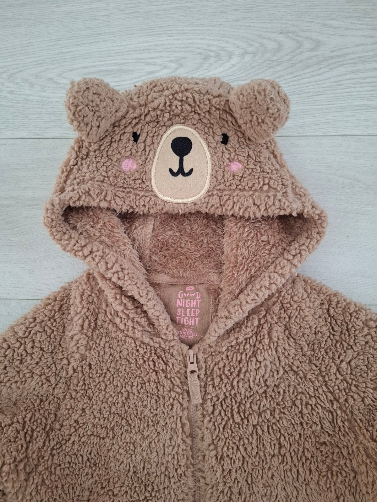 Beren onesie van de WE maat 146 - 152, Kleding | Dames, Huispakken, Ophalen, Gedragen, Maat 34 (XS) of kleiner, Bruin