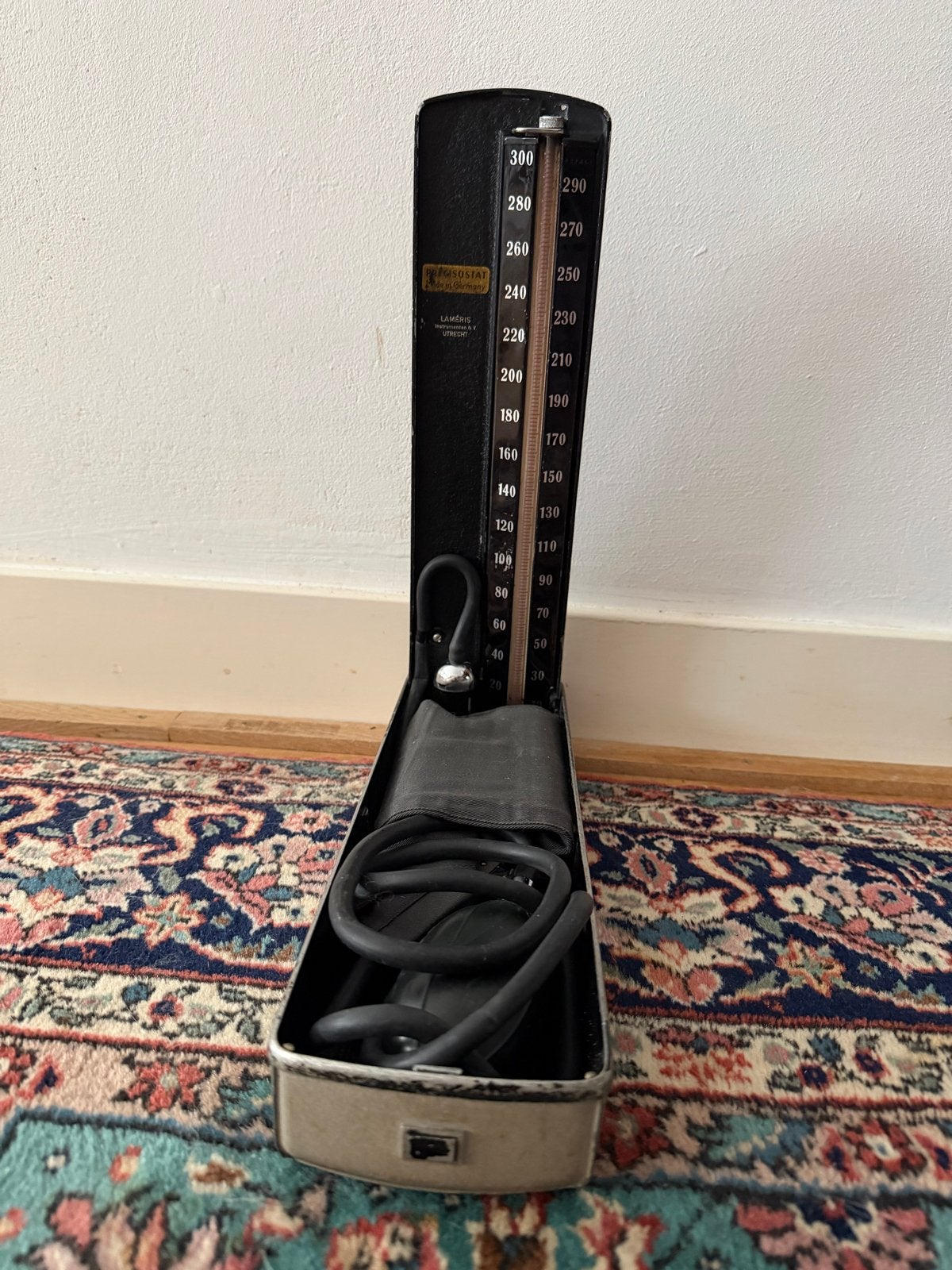 Vintage bloeddrukmeter, Antiek en Kunst, Antiek | Gereedschap en Instrumenten, Ophalen