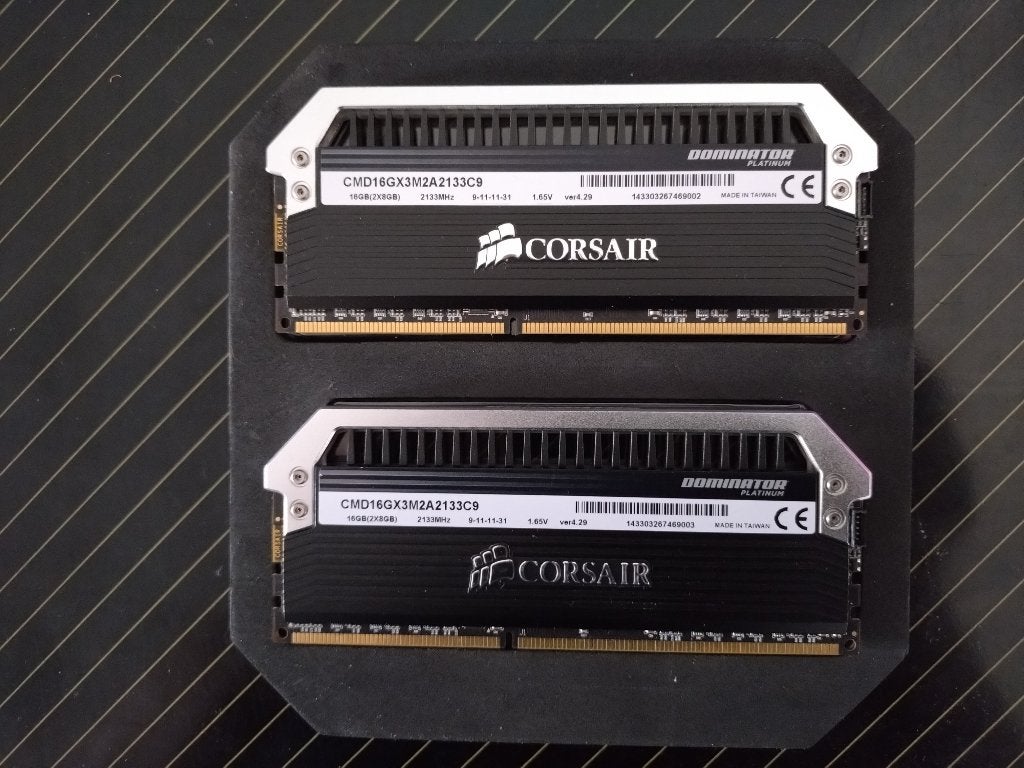 Intern geheugen Corsair Dominator DDR3 / 2133 mhz 16GB, Gebruikt, DDR3, Ophalen of Verzenden, Desktop