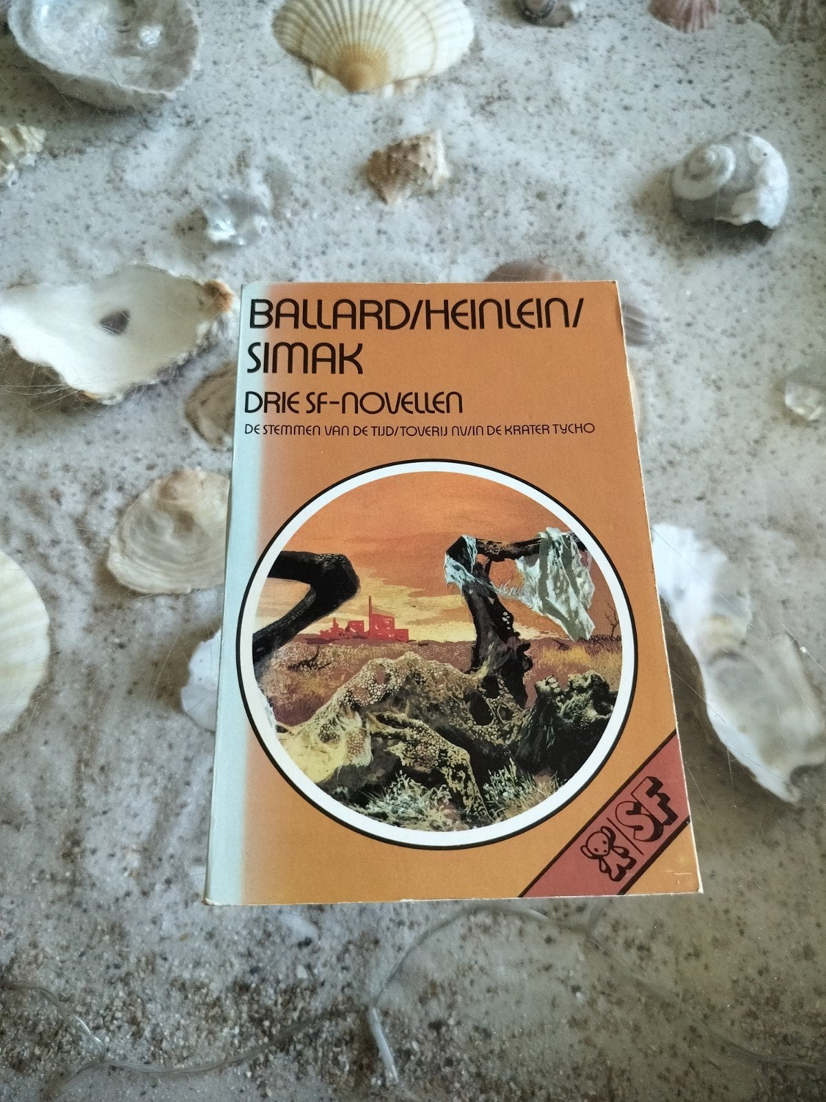 Ballard / Heinlein / Simak - 3 Sf Novellen - Bruna SF 84, Boeken, Science fiction, Ophalen of Verzenden, Gelezen