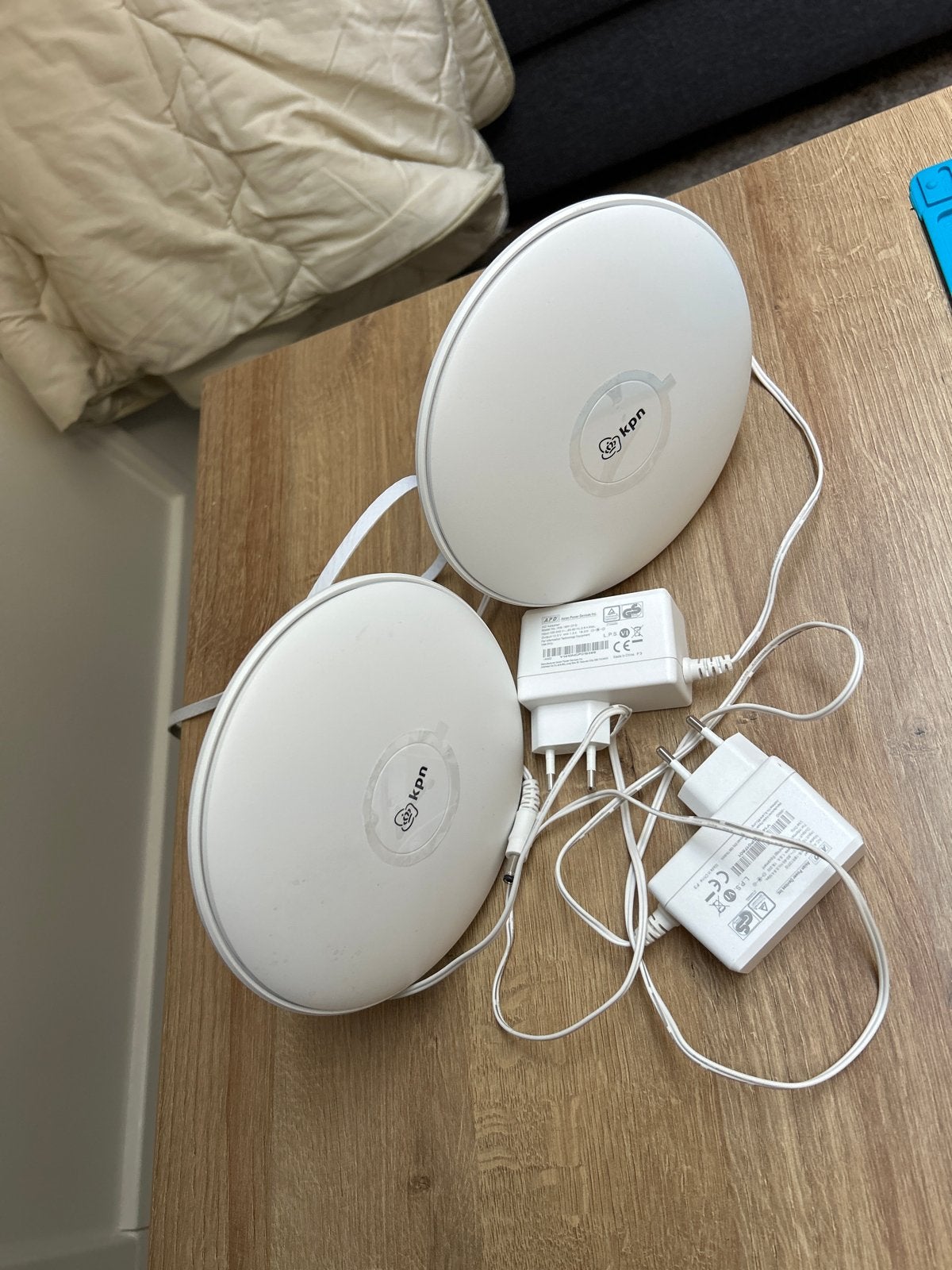 KPN WiFi Versterkers (2 stuks) met adapters, Ophalen, Gebruikt
