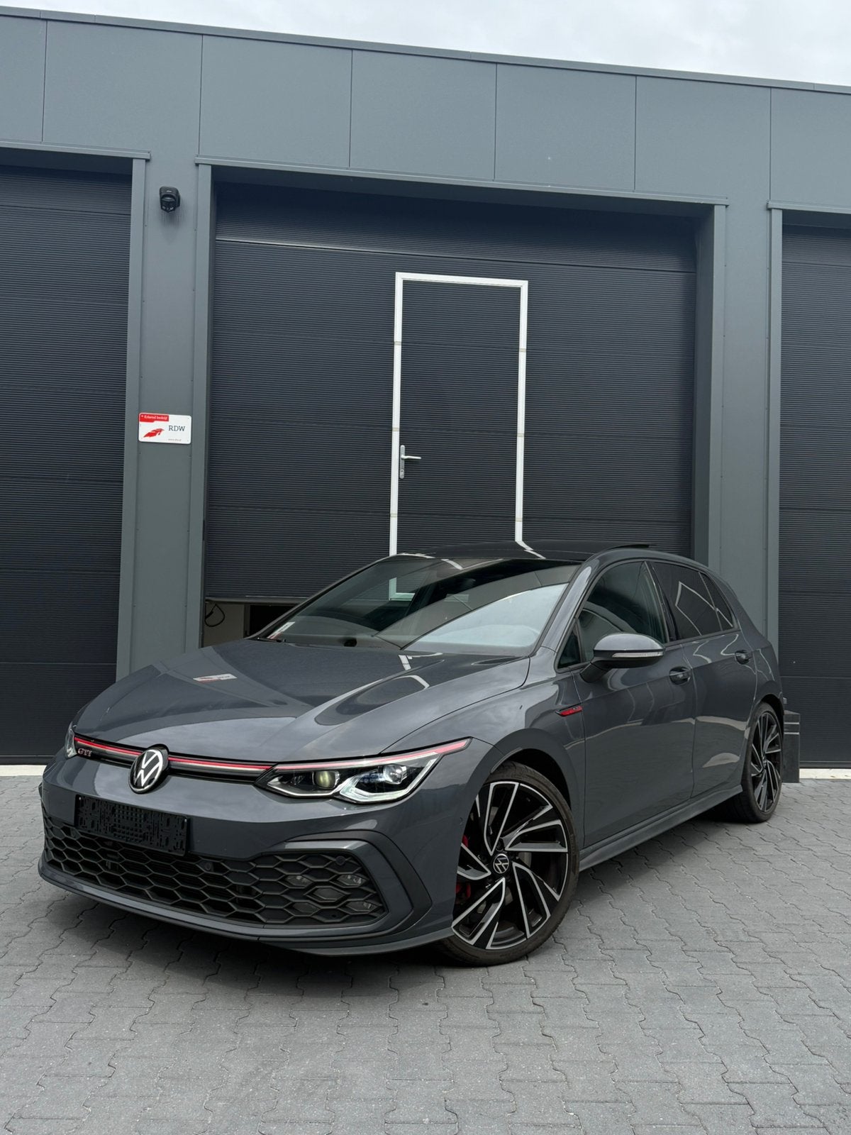 Volkswagen Golf 8 GTI 2020|Dolph Grey|Pano|IQ.Light|19|Full, Auto's, 4 cilinders, Leder en Stof, 245 pk, Bedrijf