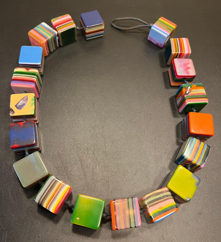 Pop-Art Carlos Sobral kunsthars,resin kralen ketting., Ophalen of Verzenden, Zo goed als nieuw, Overige materialen