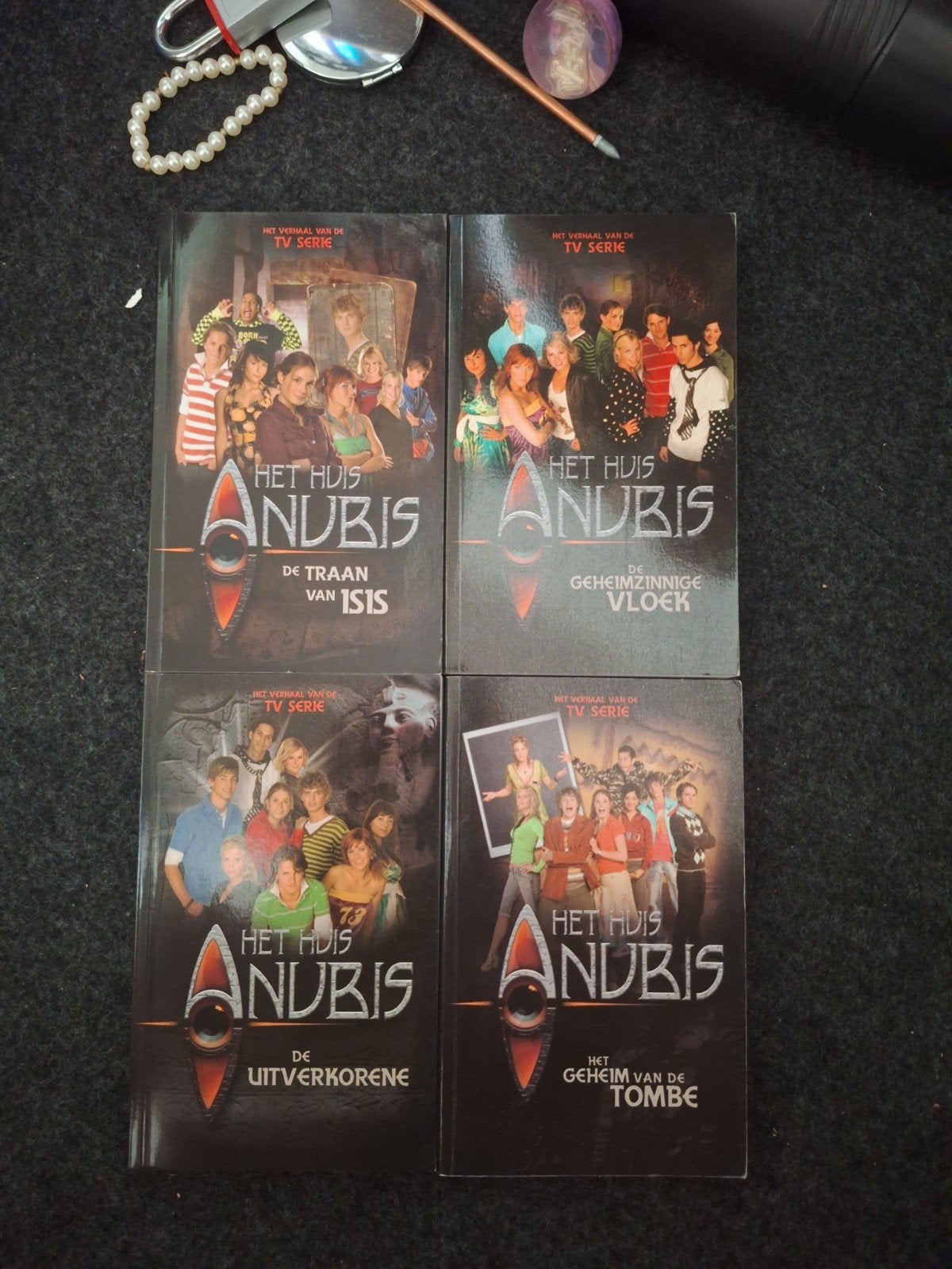 Het Huis Anubis Boeken - Deel 2, 3, 4 en 6 (Paperback), Boeken, Ophalen of Verzenden, Zo goed als nieuw, Studio 100, Fictie