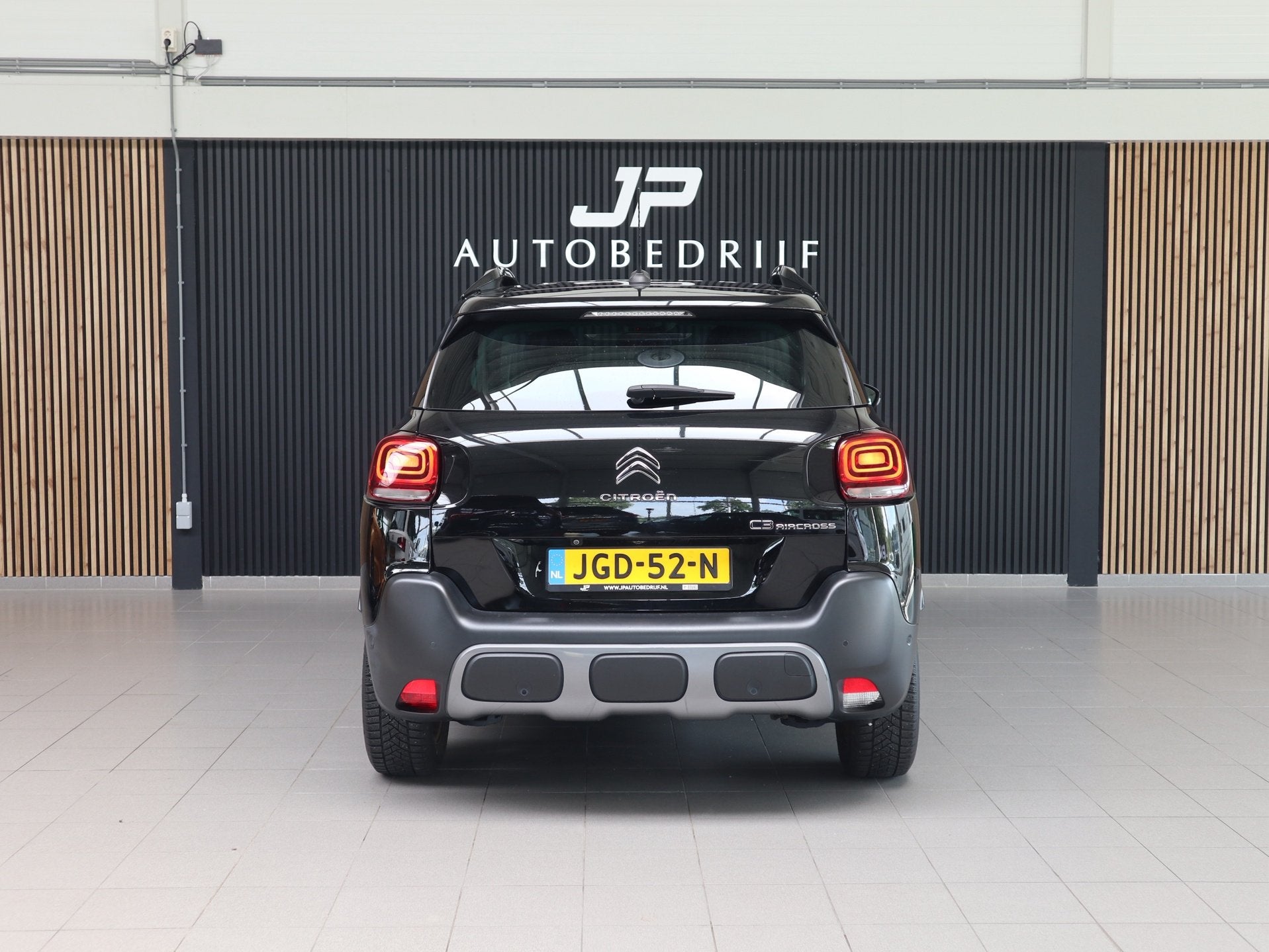Citroen C3 AIRCROSS 1.2 PureTech S&S Shine CRUISE|CAMERA|APP, Auto's, Gebruikt, 1199 cc, Met garantie (alle), Leder en Stof