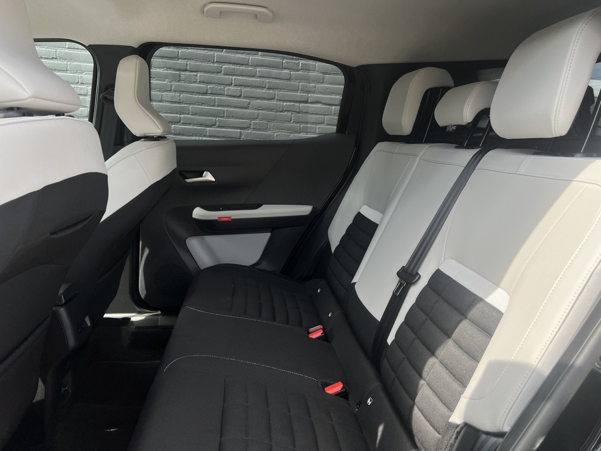 Citroën C3 Aircross Hybrid 145 DCS-6 Max Automaat | Navigat, Dealer onderhouden, Zwart, 1199 cc, Zwart