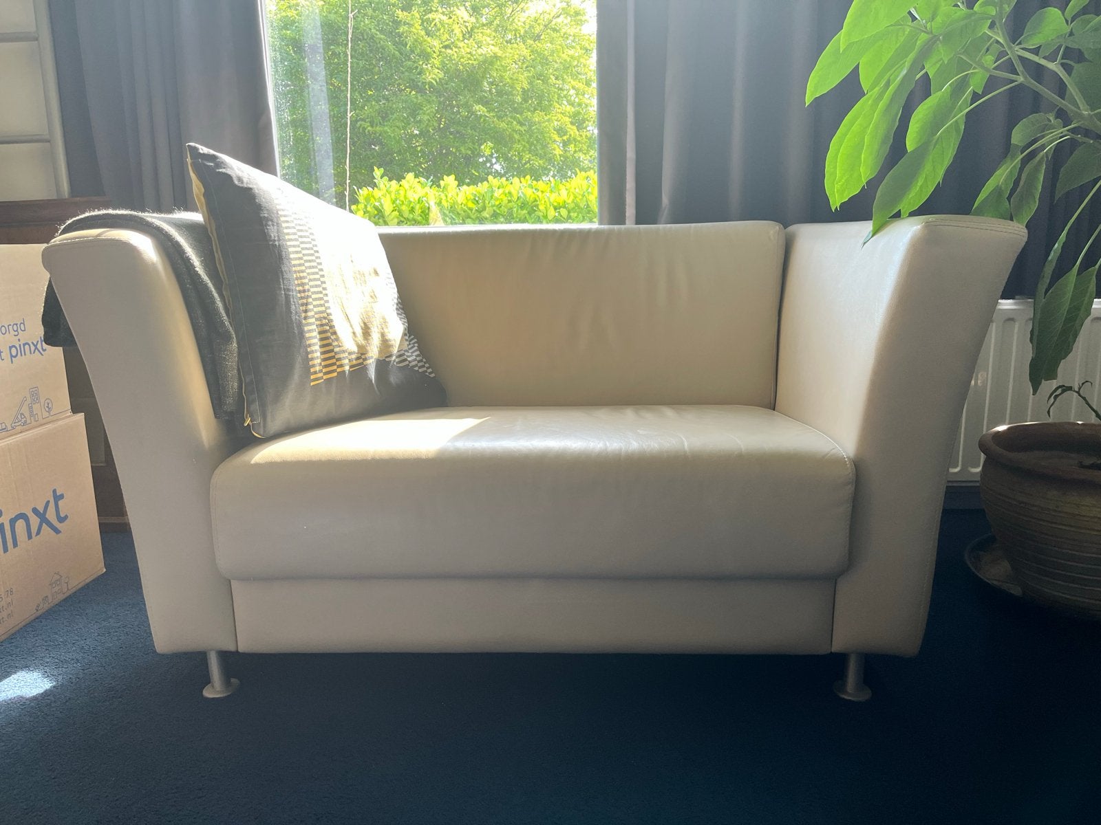 Twee creme kleurige leren tweezitsbanken, Huis en Inrichting, Fauteuils, Ophalen, Gebruikt, 100 tot 125 cm, Leer
