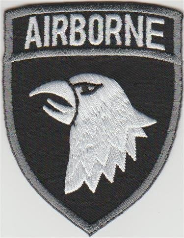 Airborne patch embleem #2, Verzamelen, Verzenden, Nieuw, Shirt
