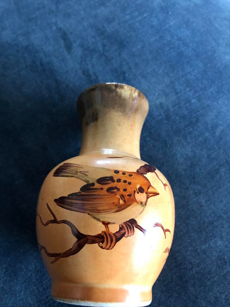 Handbeschilderd gesigneerd Italiaans vaasje met vogel, Ophalen of Verzenden