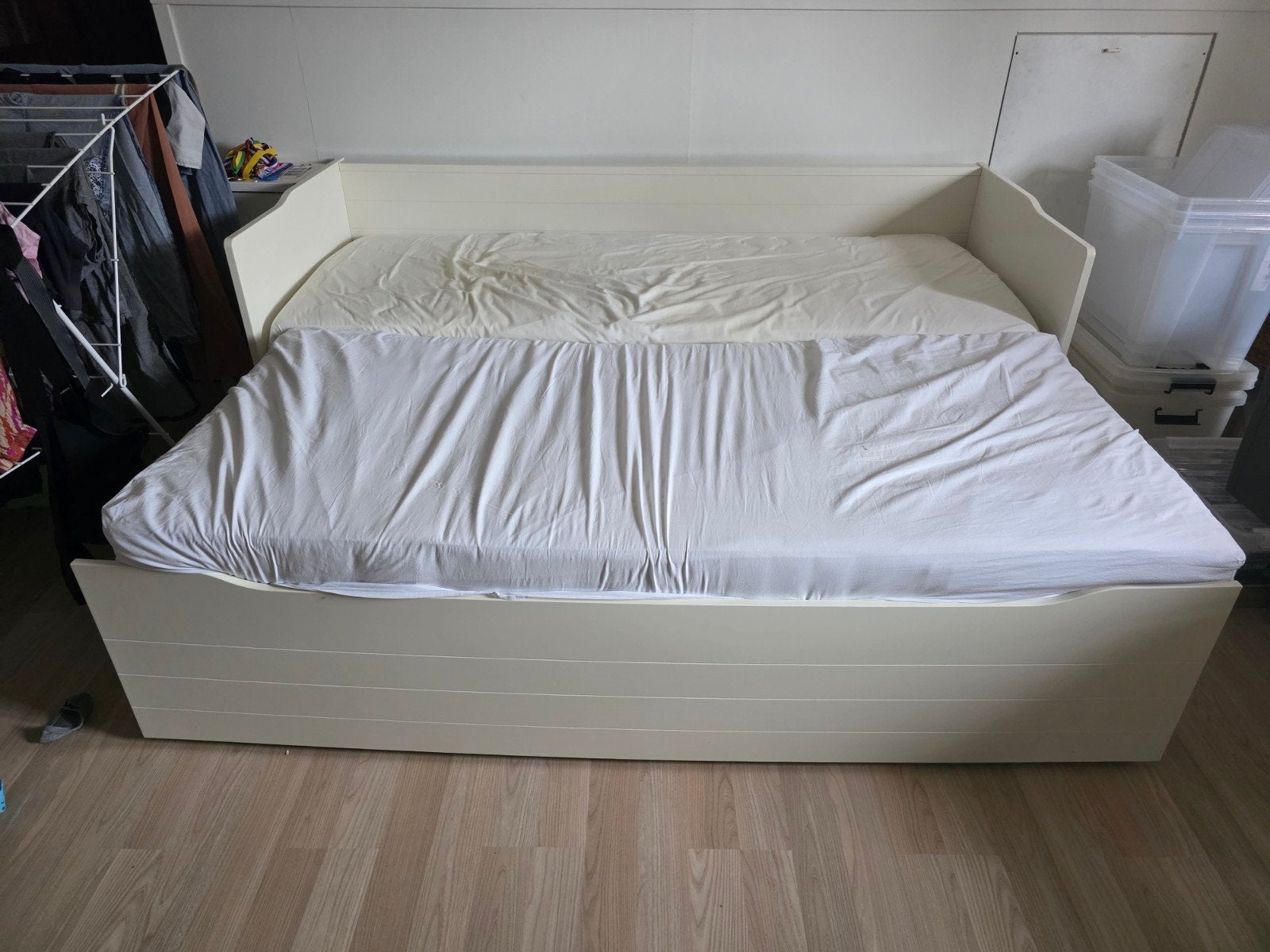 Ikea Bygland uitschuifbed incl. 2 matrassen., Ophalen, Wit, Tweepersoons, Zo goed als nieuw