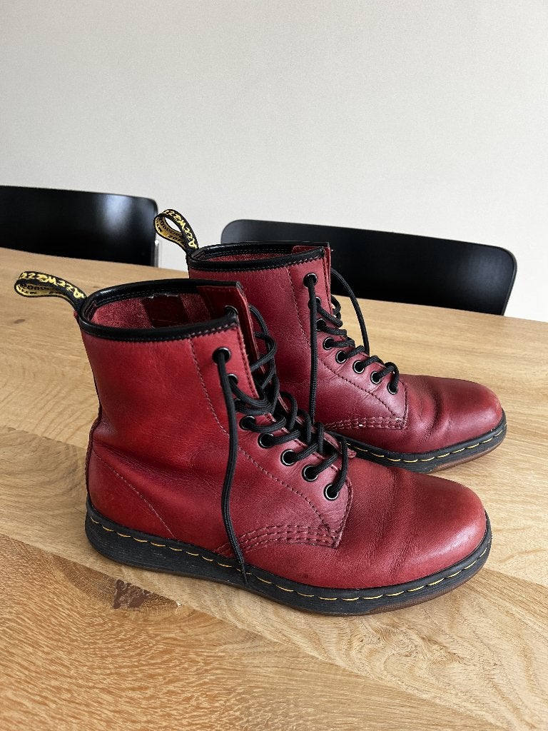 Dr Martens 1460 Newton Cherry Red maat 38, Lage of Enkellaarzen, Ophalen of Verzenden, Dr. Martens, Gedragen
