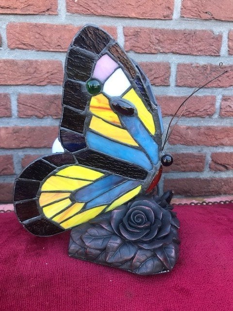 fraaie Tiffany vlinder lamp, glas-in-lood handwerk, Ophalen of Verzenden, Zo goed als nieuw, Glas, Met schakelaar