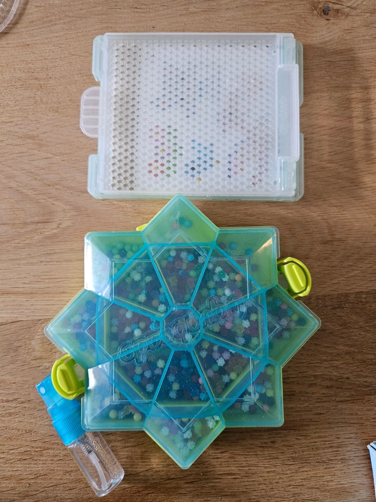 Aquabeads Knutselset met kralen en spuitflesje, Ophalen, Gebruikt, Overige thema's, Meerkleurig