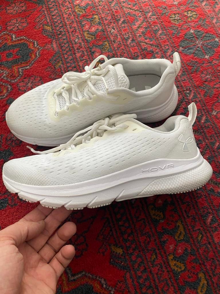 Under Armour HOVR hardloopschoenen - wit, Ophalen of Verzenden, Zo goed als nieuw, Wit, Sneakers of Gympen
