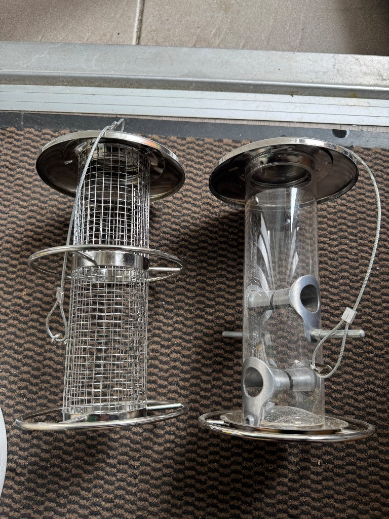 2 stuks Vogel zadensilo/voerbakje, Ophalen of Verzenden, Nieuw, Metaal, Overige typen