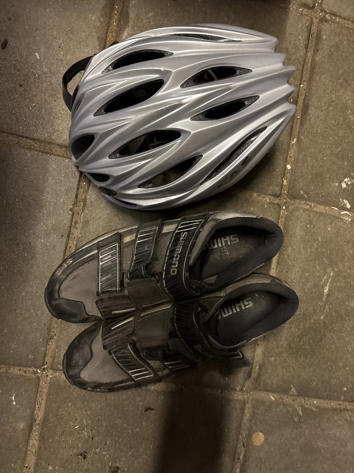 Fietshelm en Shimano SPD fietsschoenen (45-46), Fietsen en Brommers, Fietsaccessoires | Fietshelmen, Verzenden, Gebruikt, XL, Heer