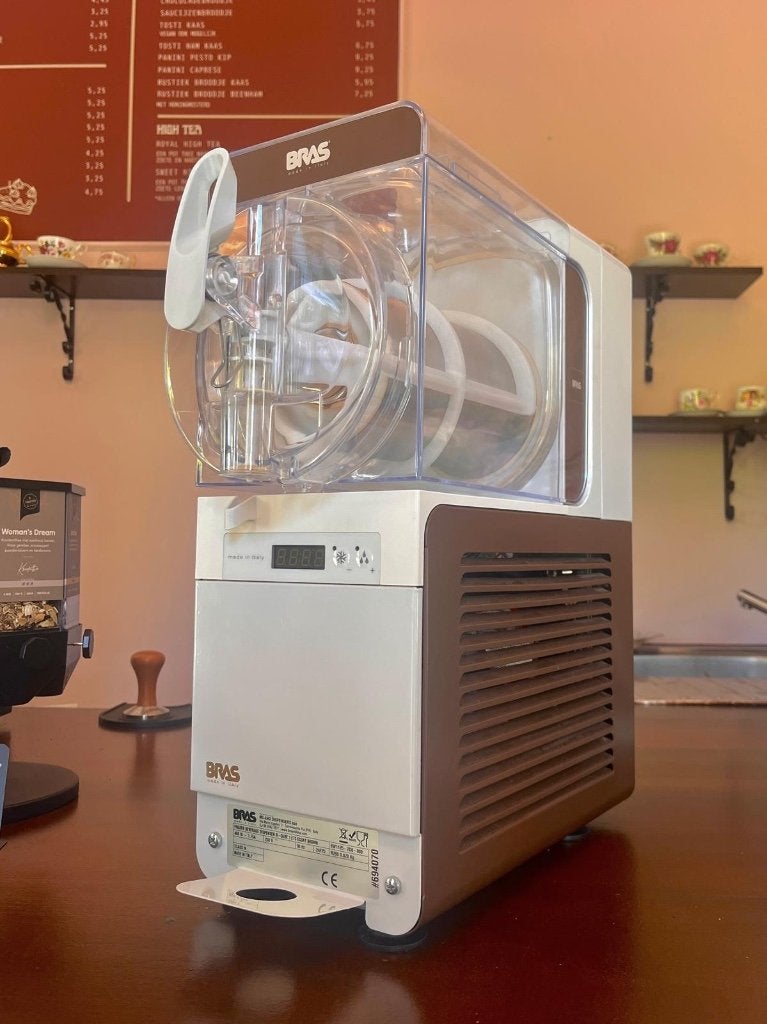 Professionele BRAS B-Cube 3 Ijskoffie Machine, Ophalen, Zo goed als nieuw, Zelfvriezend