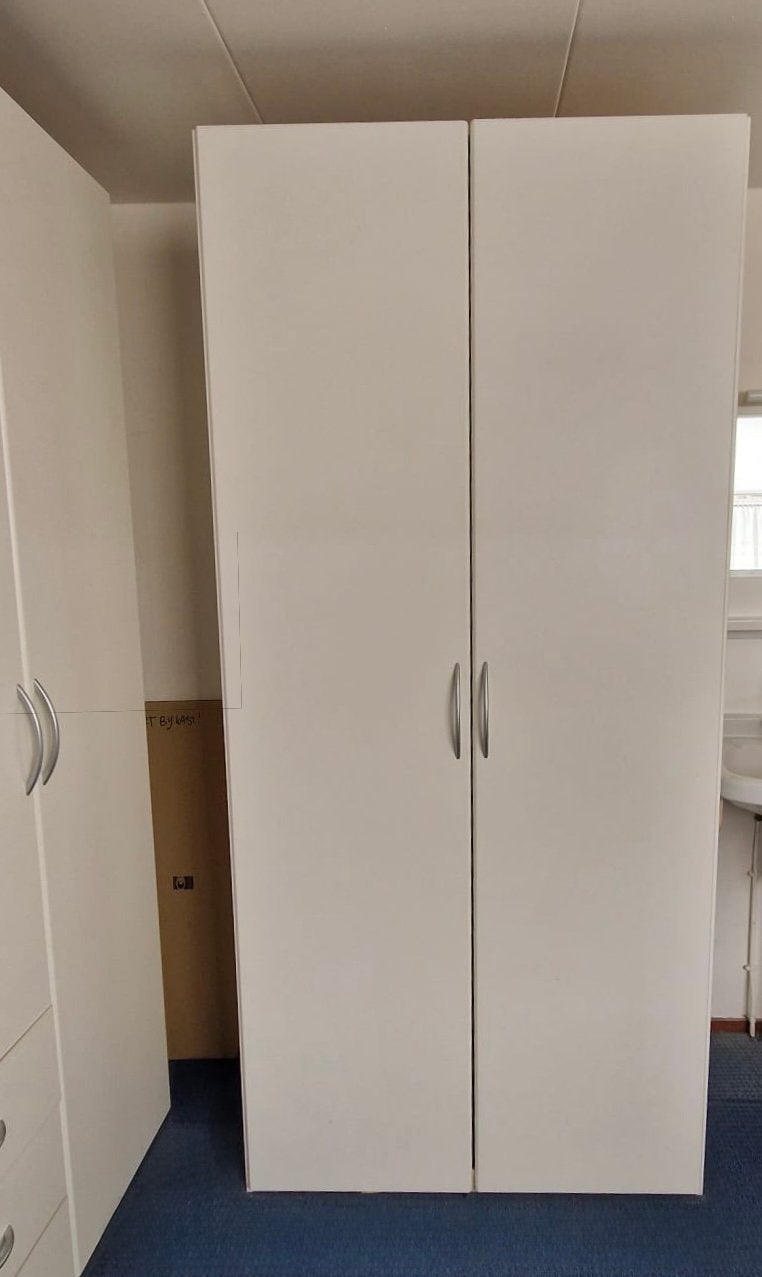 Kledingkast, hang-/legkast met twee deuren. 1m X 2.15 X 60, Ophalen, Zo goed als nieuw, 50 tot 75 cm, 150 tot 200 cm