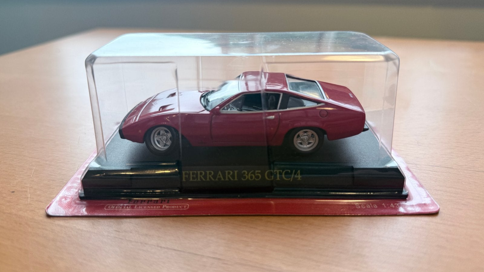 Ferrari 365 GTC/4 Schaalmodel 1:43, Ophalen of Verzenden, Zo goed als nieuw, Auto, Overige merken