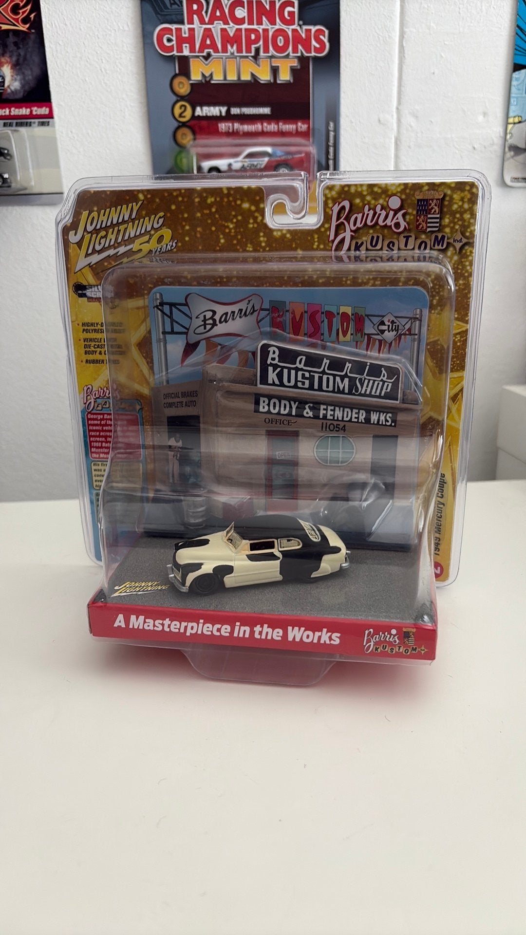 Johnny Lightning Mercury Baris Custom Diorama 1/64, Hobby en Vrije tijd, Ophalen of Verzenden, Nieuw, Auto