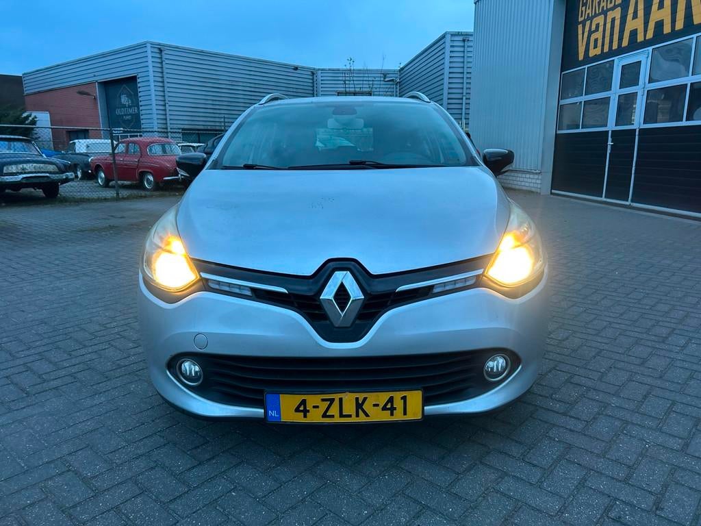 Renault Clio Estate 0.9 TCe Dynamique | SCHERM |, Voorwielaandrijving, Stof, Handgeschakeld, 90 pk