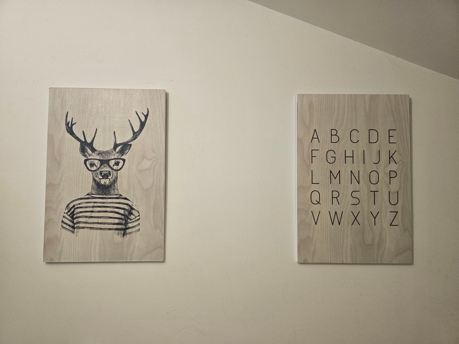 Houten wanddecoratie: Hert met bril & Alfabet, Ophalen, Hout, Meerkleurig, Zo goed als nieuw