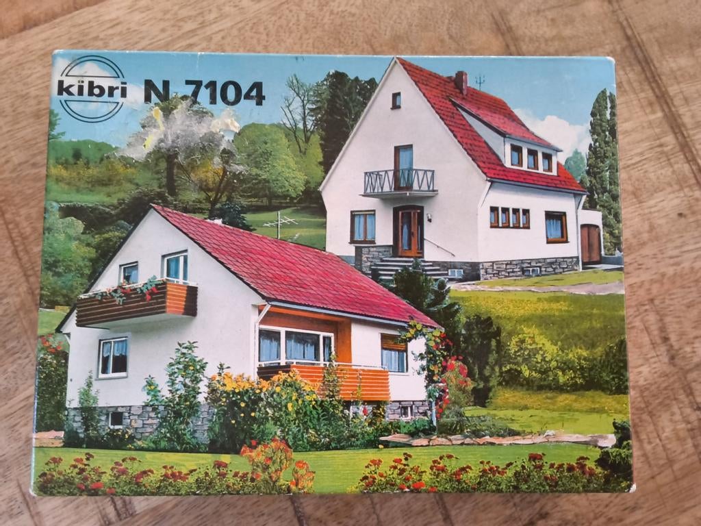 Kibri N 7104: Twee eengezinswoningen ongebouwd in OVP, Overige merken, Gelijkstroom of Wisselstroom, Brug, Tunnel of Gebouw, Nieuw