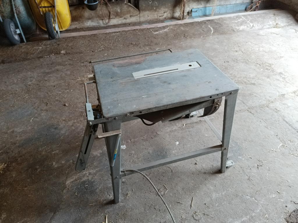 Zaagtafel, Doe-het-zelf en Verbouw, Gereedschap | Zaagmachines, Ophalen, Gebruikt, Cirkelzaag, 30 tot 70 mm