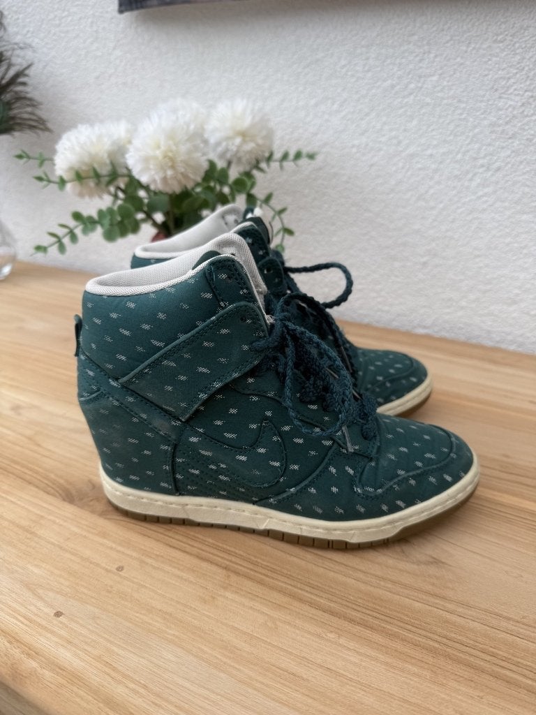 Nike sneakers met sleehak groen, Verzenden, Nike, Groen, Sneakers of Gympen