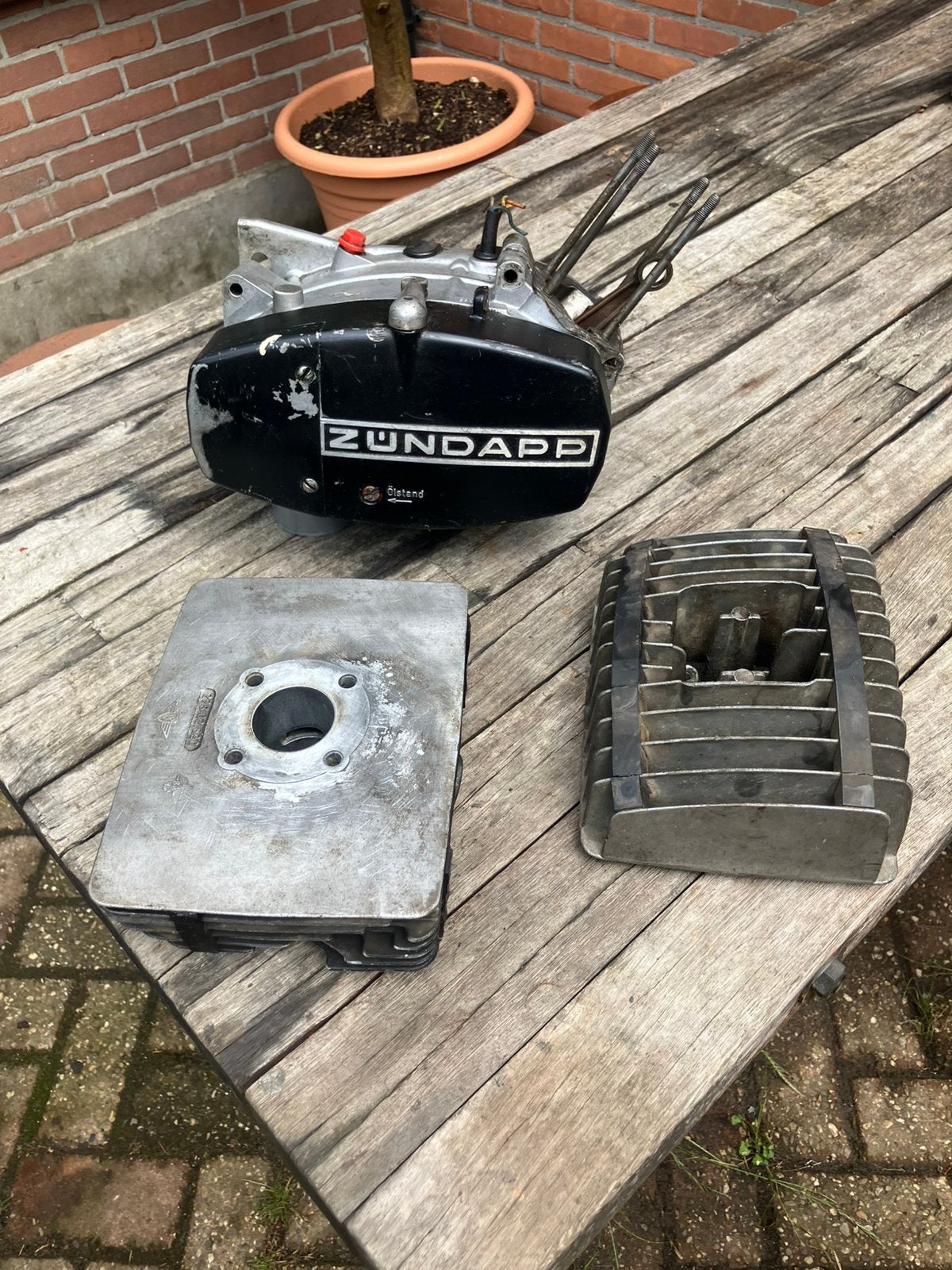 Voor de knutselaar Zundapp 4 bak type 280-82, Fietsen en Brommers, Brommeronderdelen | Zundapp, Ophalen, Gebruikt, Blok