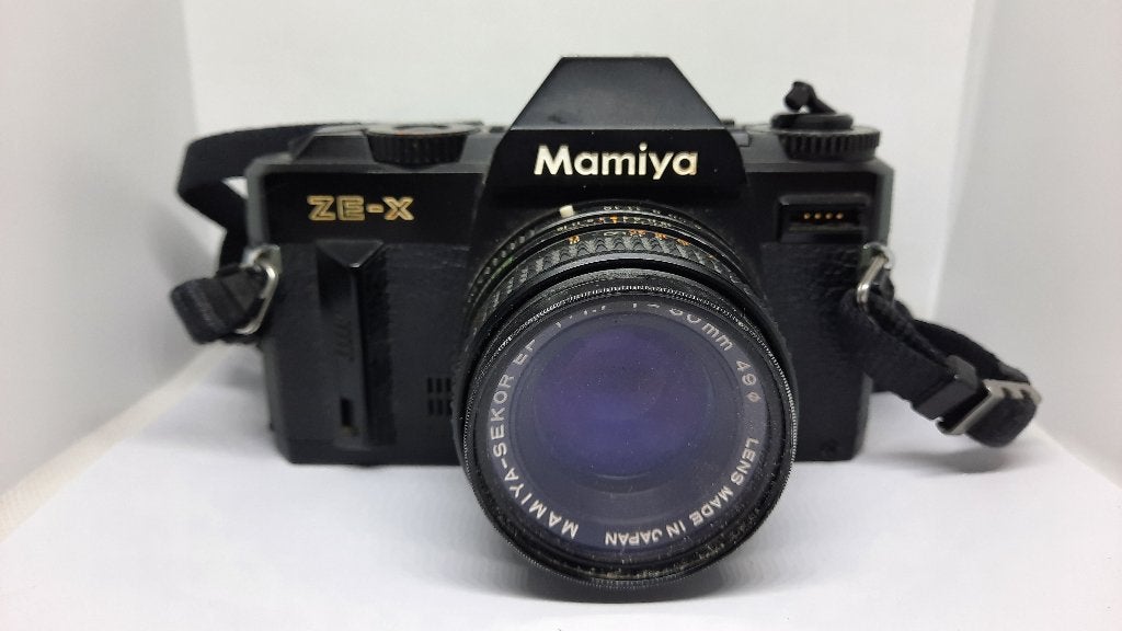 Vintage Mamiya ZE-X Zwarte Analoge Camera (Reparatie), Audio, Tv en Foto, Fotocamera's Analoog, Ophalen of Verzenden, Gebruikt
