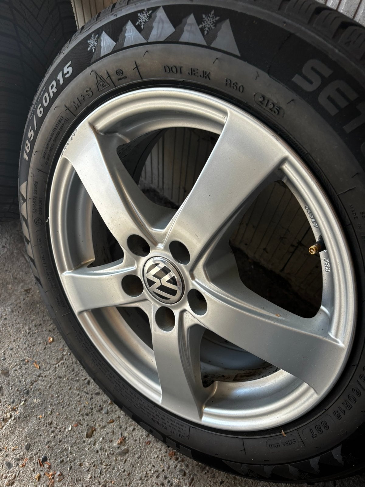 Velgen met sport banden Vw polo passat caddy skodaseat, Ophalen, 15 inch, 185 mm, Zomerbanden