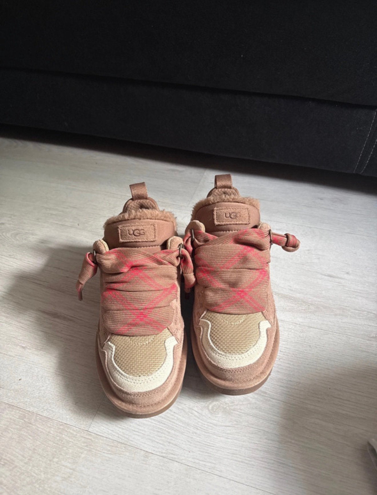 Ugg Lowmel maat 38, Kleding | Dames, Schoenen, Bruin, Snowboots, Nieuw, Ophalen of Verzenden