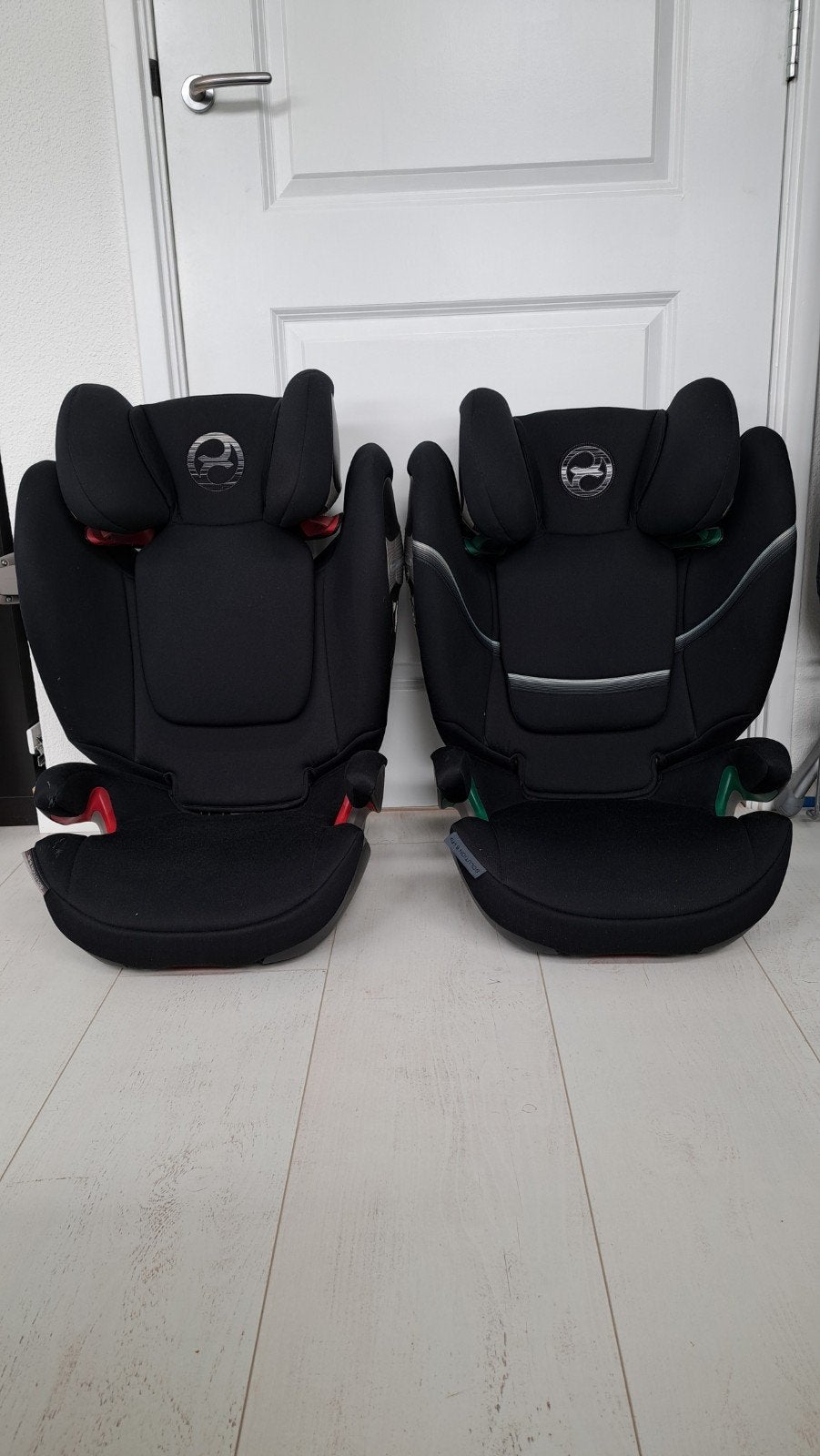 2x autostoel Cybex Solution S fix en SI-Fix (ook los te koop, Autogordel of Isofix, 15 t/m 36 kg, Afneembare rugleuning, Zo goed als nieuw