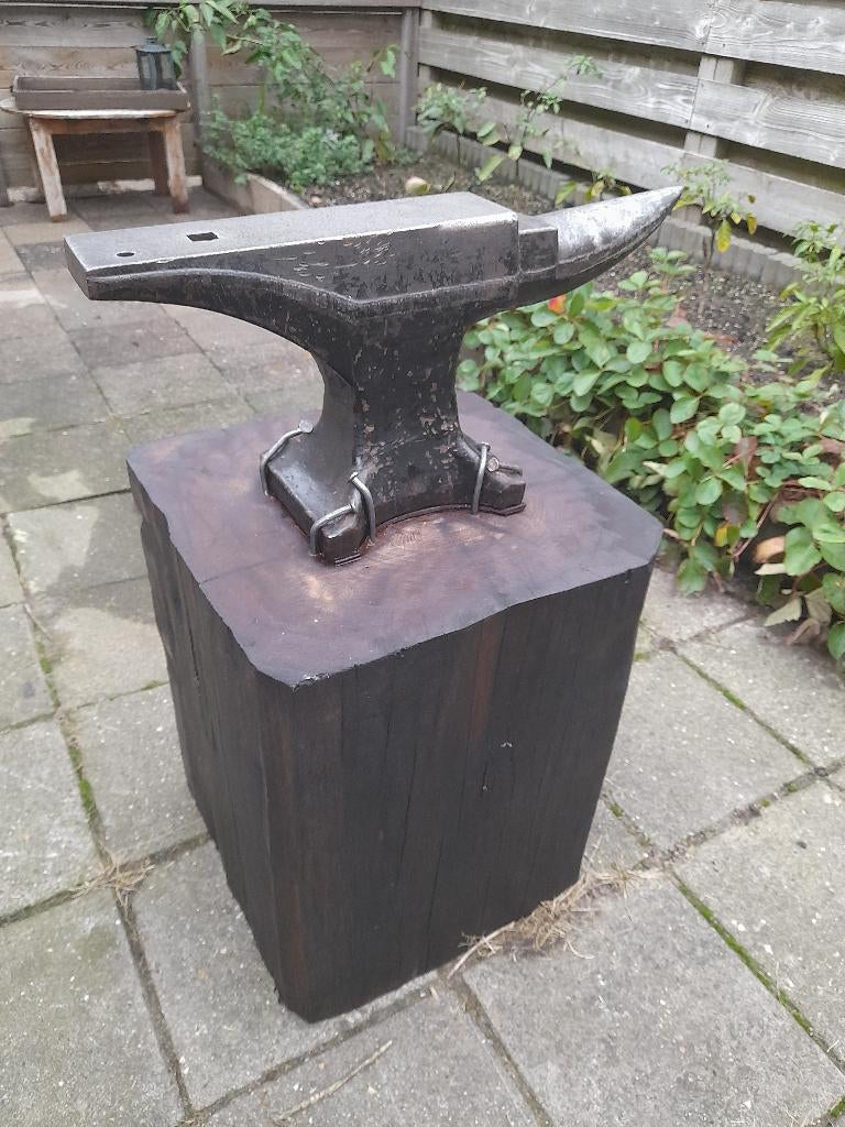 Azobe houten massieve blokken . tbv aambeelden, Ophalen