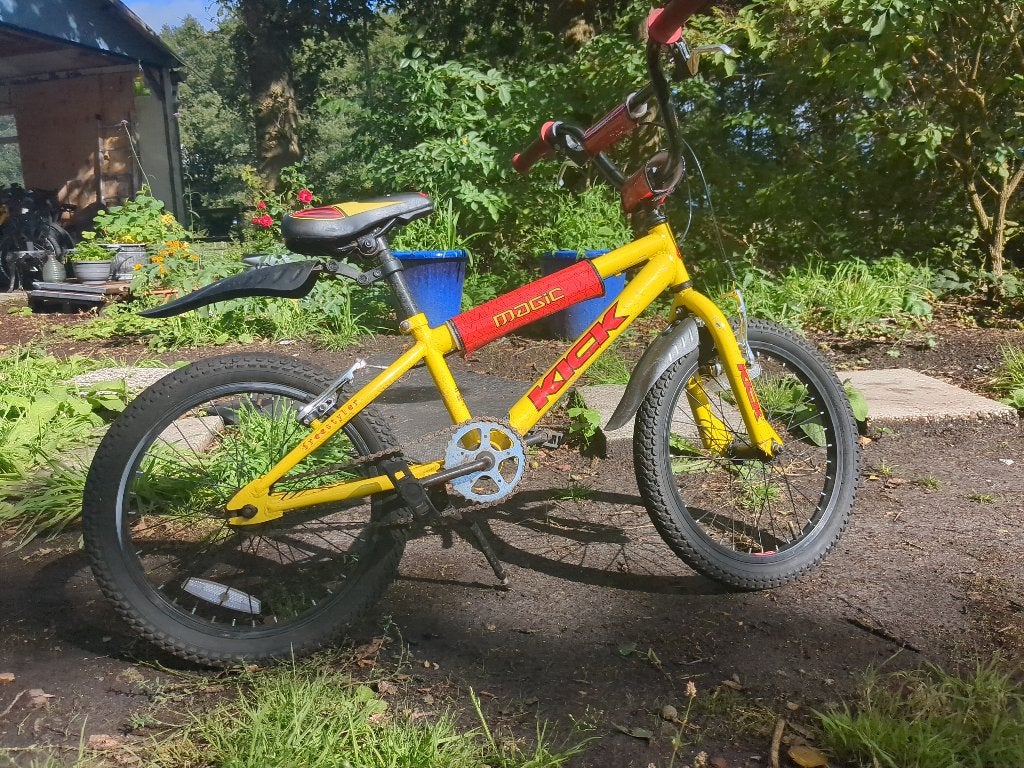Magic Kick BMX Freeystyle 20 Inch Geel-Rood Crossfiets kind, 16 tot 20 inch, Staal, Velgrem, Zo goed als nieuw